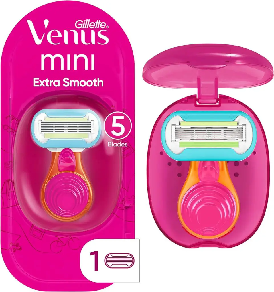 Gillette Venus Extra Smooth On The Go Razor For Women, Handle + 1 Blade Refill + 1 Travel Case, Great Addition To Your Travel Size Toiletries